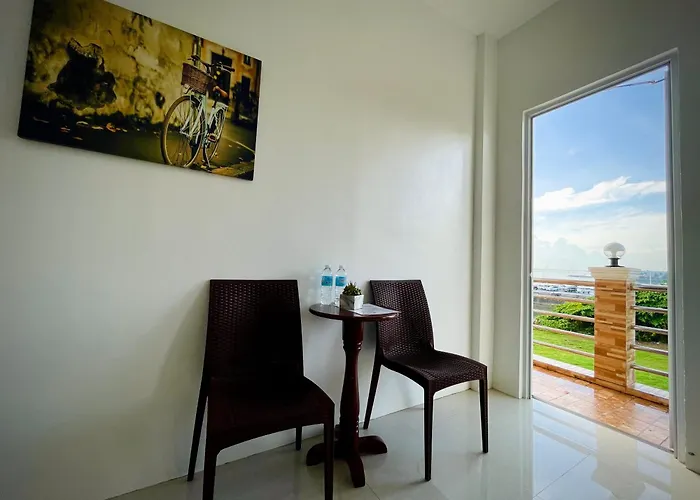 Arriyus Apartelle Lodge *